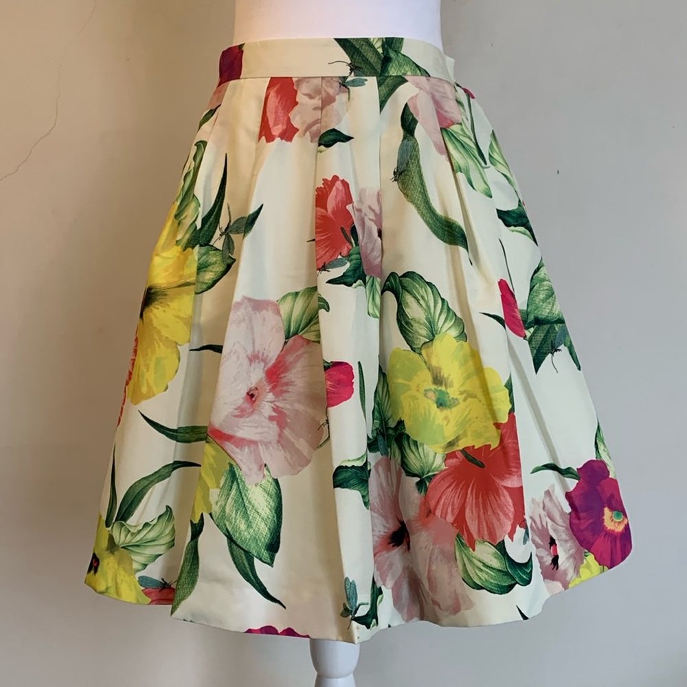 NEW no tag. Ted Baker Floral A-line/full Skirt, Size 2.